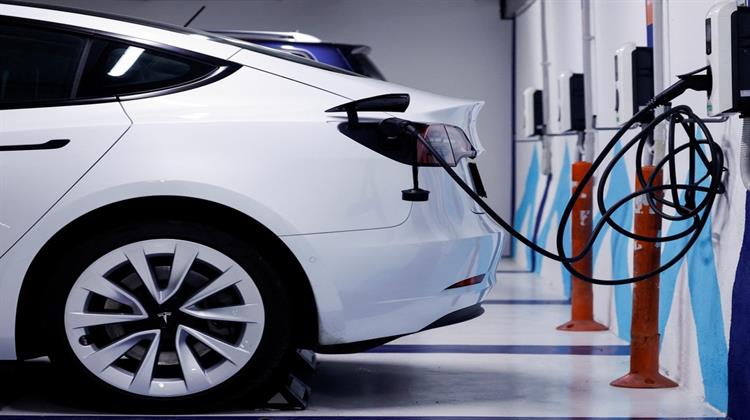 EV Drivers Opt for Longer Routes to Avoid Bad Charging Experiences, Report Shows