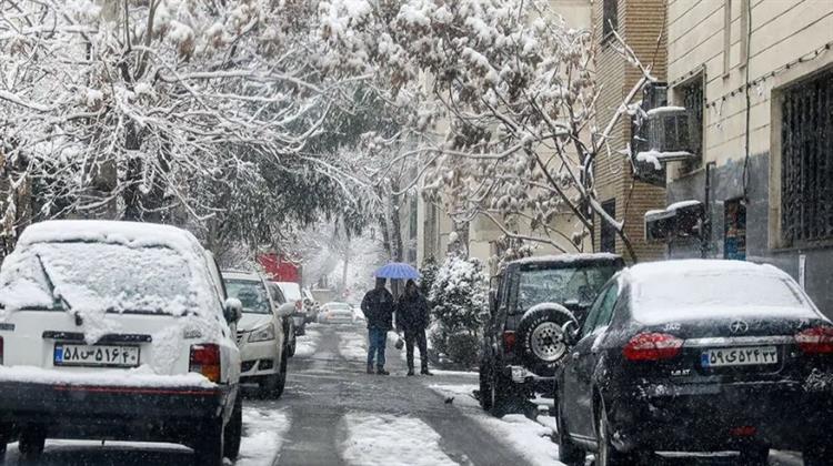 Ιράν: Κλείνουν Mall, Σχολεία και Δημόσιες Υπηρεσίες στην Τεχεράνη Λόγω Έλλειψης Καυσίμων!