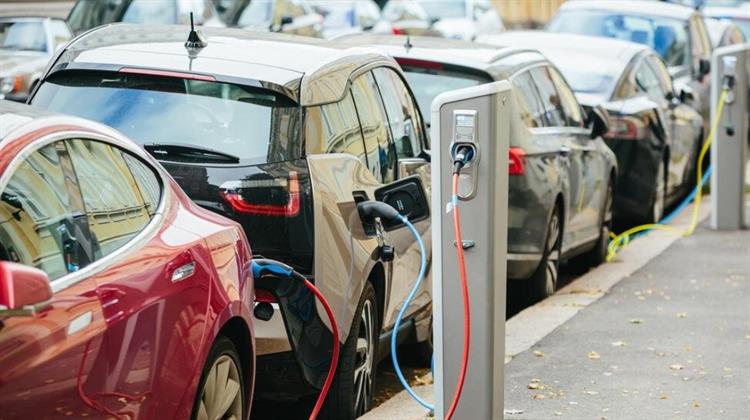 IEA: Τα EVs Πληθαίνουν, η Ζήτηση Πετρελαίου Επιβραδύνεται- Η Ταχεία Ενεργειακή Αλλαγή του 2024