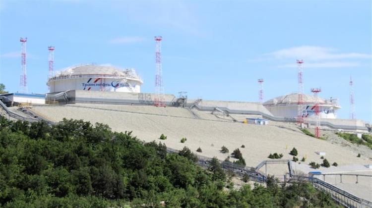 Greek Shippers Return to Russian Oil Market as Prices Slip Below G7 Cap, Sources Say