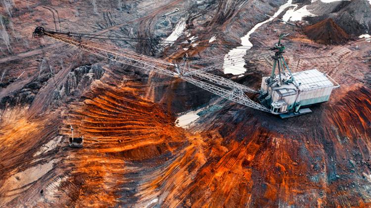 Οι Επενδυτές “Κρατούν Μικρό Καλάθι” για τη Συμφωνία ΗΠΑ-Ουκρανίας