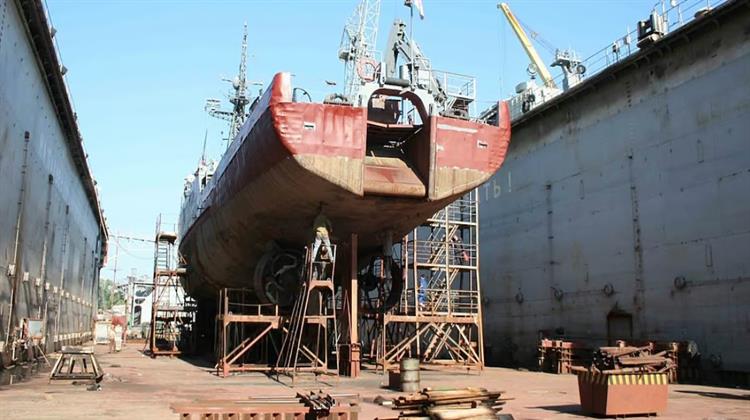 Η Ρωσία Σχεδιάζει να Επενδύσει $ 6,2 δισ., για την Κατασκευή 1.600 Εμπορικών Πλοίων έως το 2036