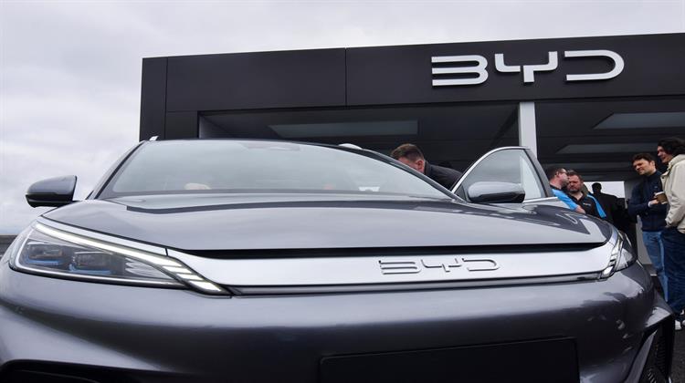 Chinas EV Makers Turn on BYD as Price War Escalates