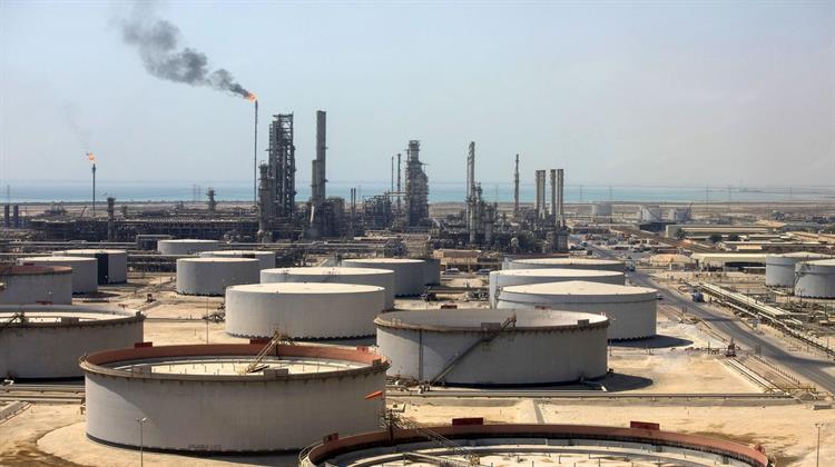 Σαουδική Αραβία: Κατάρρευση των Εσόδων από τις Εξαγωγές Πετρελαίου