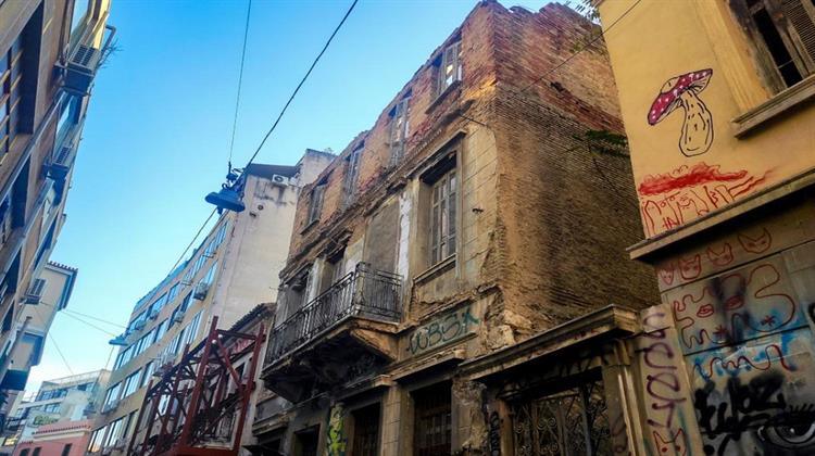 Δήμος Αθηναίων: Επιχείρηση Κατεδάφισης Τουλάχιστον 70 Επικίνδυνων Κτισμάτων σε 21 Περιοχές