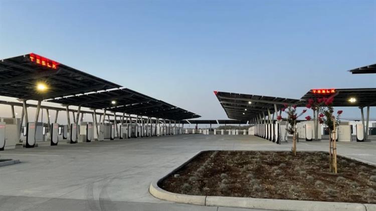 Tesla:  Έτοιμο το Oasis Supercharger με Ηλιακό Πάρκο και Μπαταρίες Εκτός Δικτύου