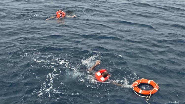 Διασώθηκε ο Έλληνας Ιδιωτικός Φρουρός και ο Ινδός Συνάδελφός του από το Ναυάγιο του Eternity C