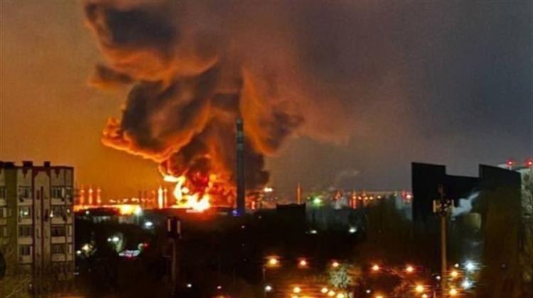 Ρωσία - Βόλγκογκραντ: Πυρκαγιά σε Διυλιστήριο και Στέγη Νοσοκομείου από Ουκρανικά Drones