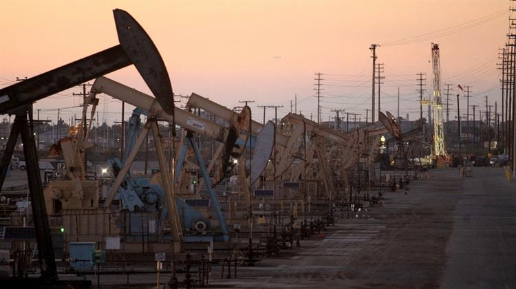 Decline in Global Oil and Gas Field Output Accelerating, IEA Says