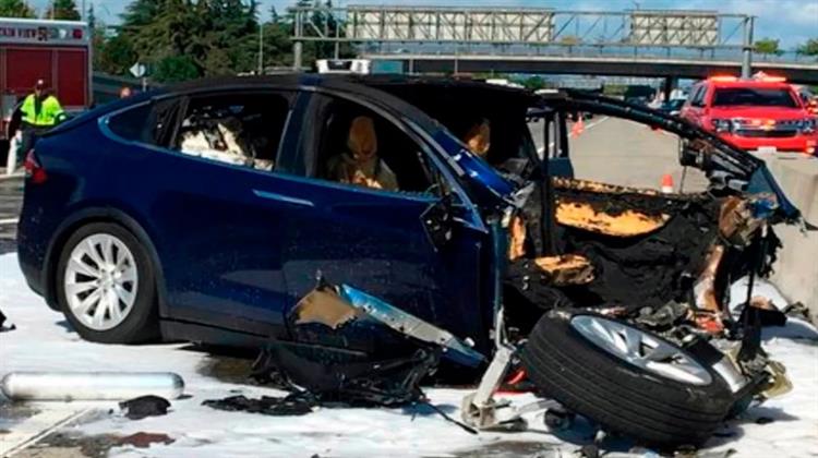ΗΠΑ: Η Tesla Προχώρησε σε Διακανονισμό Δύο Αγωγών για Θανάτους σε Συγκρούσεις Λόγω του Autopilot