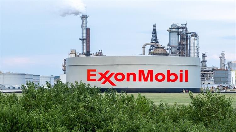 FT: Η Exxon Mobil Βρίσκεται σε Συνομιλίες με το Κρεμλίνο Όχι για Νέες Επενδύσεις στη Ρωσία Αλλά για να Ανακτήσει τα Assets που Απαλλοτριώθηκαν