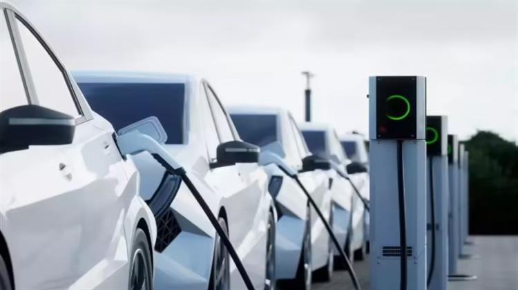 EE: H Μετάβαση στην Ηλεκτροκίνηση Βρίσκεται σε Καλό Δρόμο