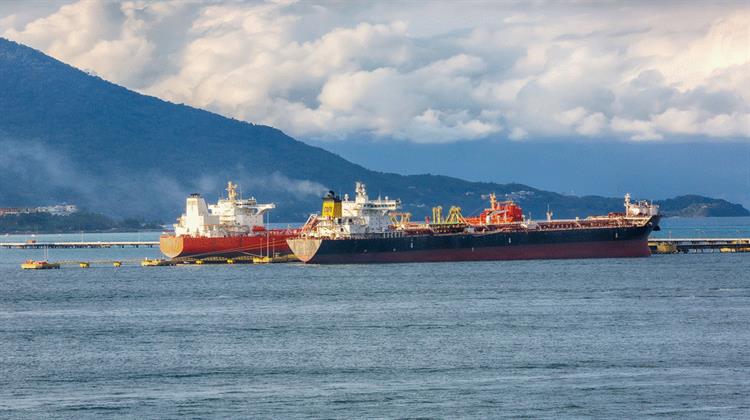 Ναυτιλία: Η Παράκαμψη της Ερυθράς και ο Σκιώδης Στόλος Φέρνουν Απροσδόκητη Αύξηση της Ζήτησης για Μαζούτ
