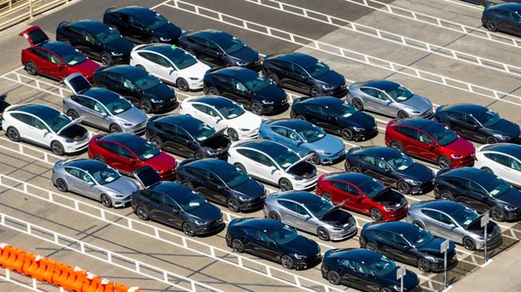Tesla (ΗΠΑ): Εκρηκτική Άνοδος των Πωλήσεων το 3ο Τρίμηνο Λίγο Πριν Λήξουν οι Επιδοτήσεις