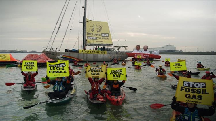 H Δράση της Greenpeace στο Βέλγιο Έκανε 2 Τάνκερ Μεταφοράς LNG να Αλλάξουν Πορεία
