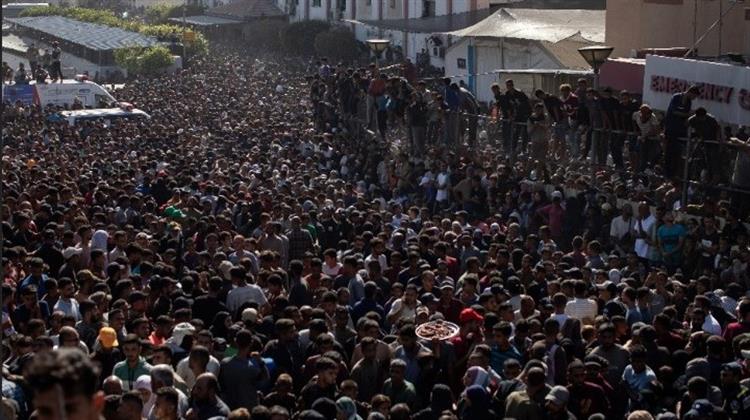 Γάζα-Δυτική Όχθη: Οι Παλαιστίνιοι Υποδέχονται τους Κρατούμενους που Απελευθέρωσε το Ισραήλ