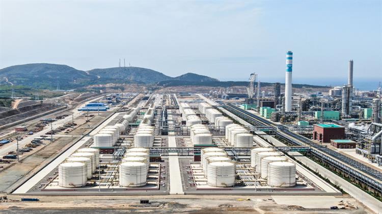 Κίνα: Oι Κρατικές Πετρελαϊκές Αναστέλλουν τις Αγορές Ρωσικού Πετρελαίου Λόγω των Κυρώσεων, Σύμφωνα με Πηγές