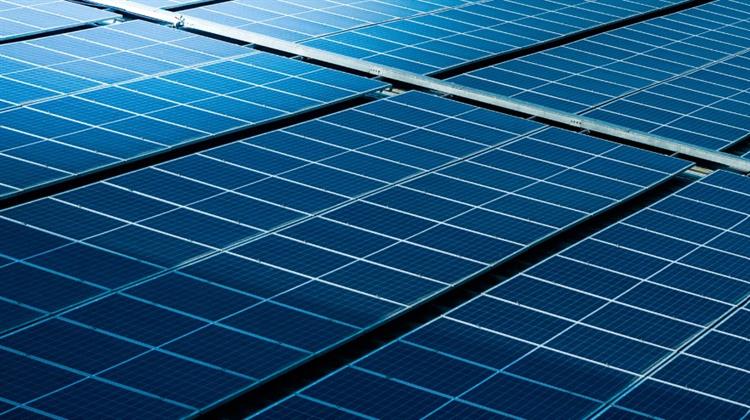 Wood Mackenzie: Η Ηλιακή Ενέργεια Έφτασε σε Ρεκόρ €35/MWh σε Σταθμισμένο Κόστος Ηλεκτρικής Ενέργειας το 2025