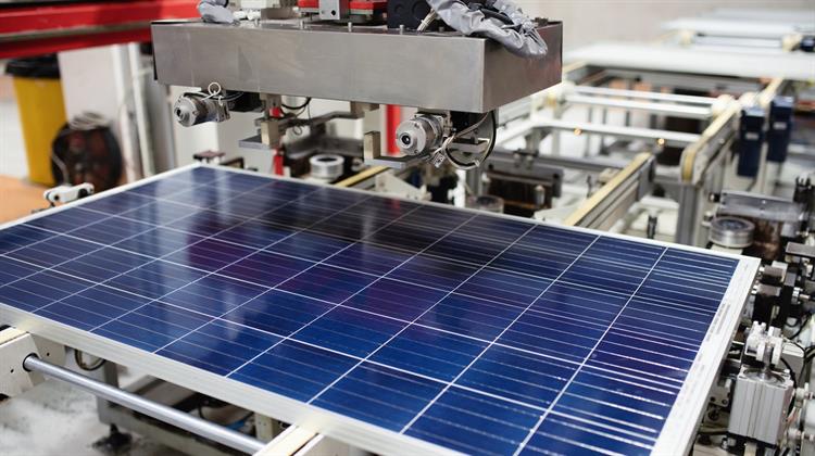 Ινδία: Επενδύσεις στην Παραγωγή Φωτοβολταϊκών με το Βλέμμα στις ΗΠΑ