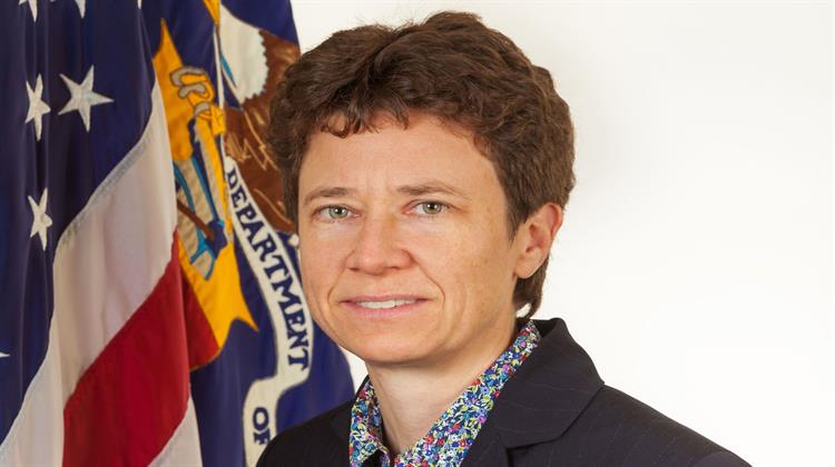 Τζένιφερ Χαντ: Το Ταλέντο Πηγαίνει Εκεί Όπου Είναι το Χρήμα