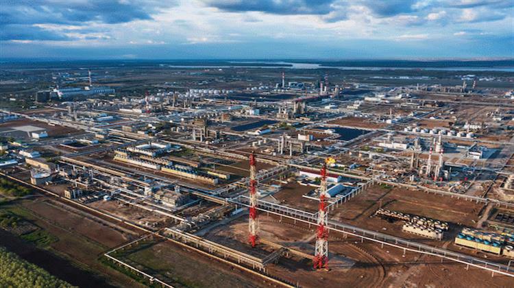 Bulgaria Steps Up Security at Lukoil Refinery Ahead of Planned State Takeover