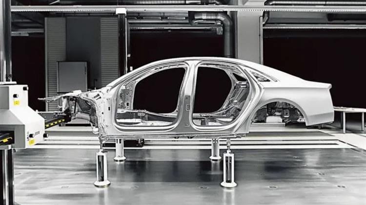 Μείωση του Αποτυπώματος Άνθρακα με «Πράσινο» Αλουμίνιο στα Αυτοκίνητα