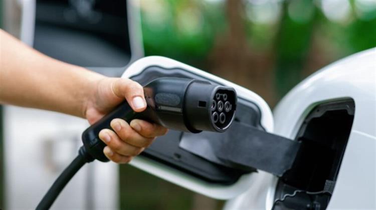 Η Προσπάθεια των Aυτοκινητοβιομηχανιών να Αυξήσουν την Αυτονομία των Αμιγώς EV - Τα Bήματα Mercedes-Benz και του Oμίλου VW