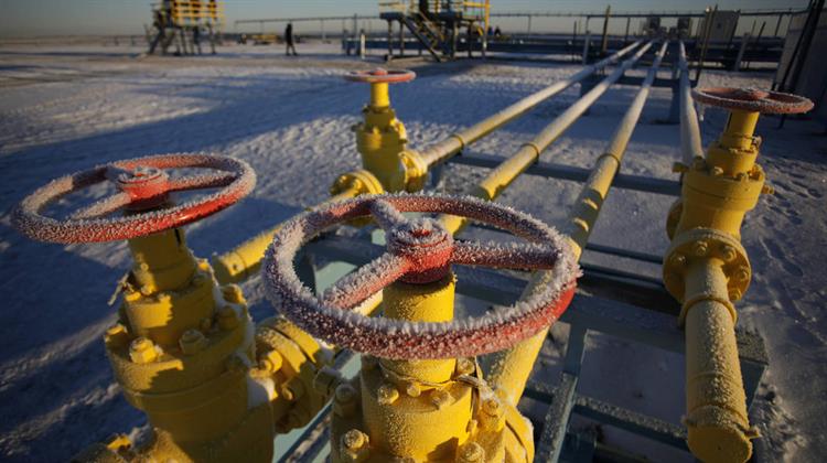 Πτώση 35% στα Έσοδα της Ρωσίας Από Πετρέλαιο και Φ. Αέριο Προβλέπει για το Νοέμβριο το Reuters