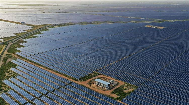 Indias Solar Panel Exports Slump in September as US Tariffs Bite