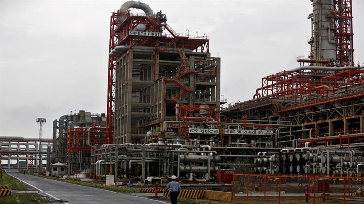 Ινδία: Μετά τις Αμερικανικές Κυρώσεις, τα Διυλιστήρια Αγοράζουν Από Άλλους Ρώσους Παραγωγούς