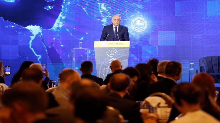 Θεοδωρικάκος: Ενίσχυση Συνεργασίας με ΗΠΑ σε Επενδύσεις, Βιομηχανία, και Ναυτιλία