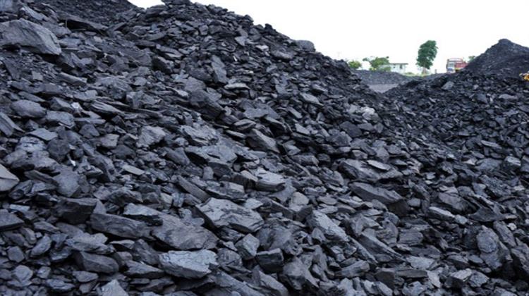 Ινδία: Άνοιξε ο Δρόμος για τις Εξαγωγές Άνθρακα Λόγω Υψηλών Αποθεμάτων