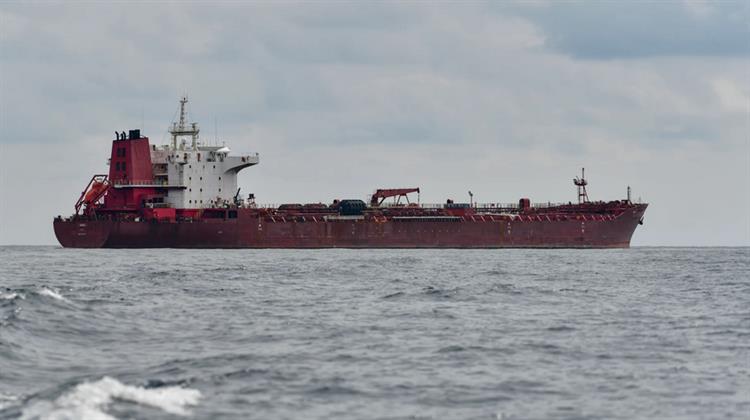 Ο Παγκόσμιος Σκιώδης Στόλος Ξεπερνάει τα 1.470 Δεξαμενόπλοια