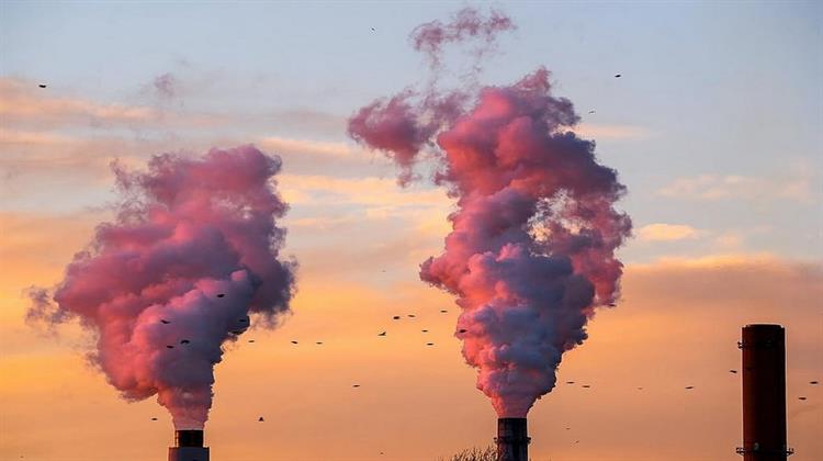 Renewables Push Chinas Fossil Fuelled Power Into First Annual Drop in 10 Years