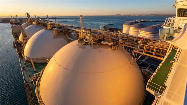 Τα Έσοδα της Ρωσίας από το Πετρέλαιο Μειώνονται Δραματικά λόγω των Κυρώσεων