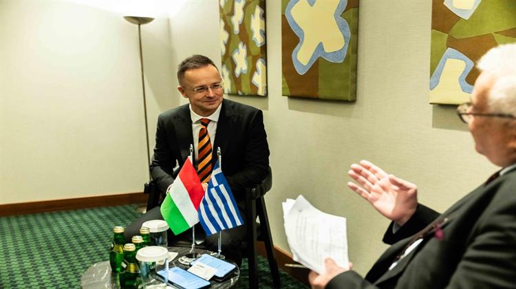 Π. Σίγιαρτο, ΥΠΕΞ Ουγγαρίας: Γιατί η Βουδαπέστη Επέλεξε να Είναι Πιο Κοντά με τον Τραμπ