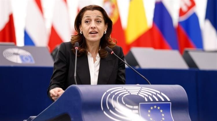 Ιρένε Τινιάλι: Ενίσχυση Χρηματοδοτικών Εργαλείων, Συνεργασίες και Ενεργειακή Αναβάθμιση, Ώστε να Αντιμετωπιστεί η Στεγαστική Κρίση