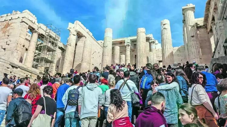 Θα μας Σώσει ο Τουρισμός;