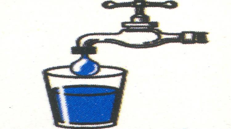 Μπαρνιέ: Δεν Ιδιωτικοποιείται στην ΕΕ το Πόσιμο Νερό