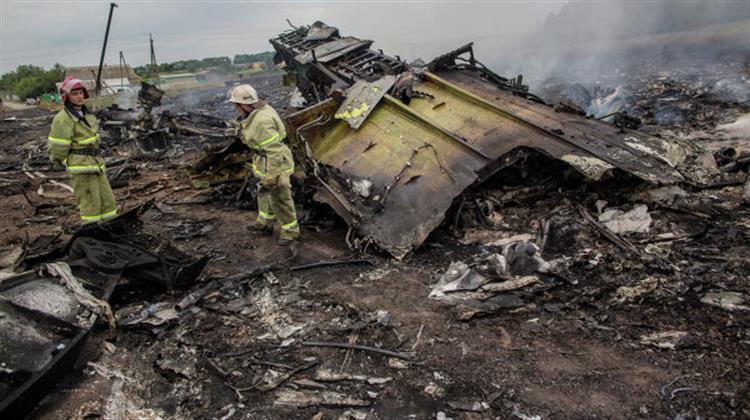 Αναγνωρίστηκαν 225 Θύματα της Πτήσης του Μαλαισιανού Αεροσκάφους που Κατερρίφθη στην Αν. Ουκρανία