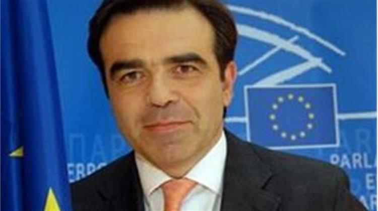 Για την Εξεύρεση μιας Αμοιβαία Επωφελούς Λύσης για την Ελλάδα και την Ευρώπη Εργάζεται η Ευρωπαϊκή Επιτροπή