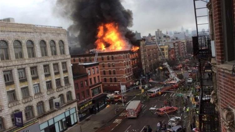 Ισχυρή Έκρηξη με 12 Τραυματίες στη Νέα Υόρκη από Διαρροή Φυσικού Αερίου