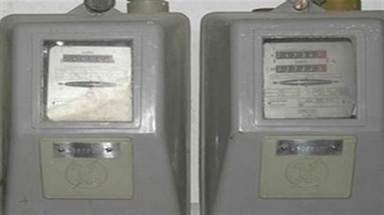 «Χρυσές» Δουλειές για 48χρονο που Έκλεβε Κόσμο Προσποιούμενος τον Υπάλληλο της ΔΕΗ