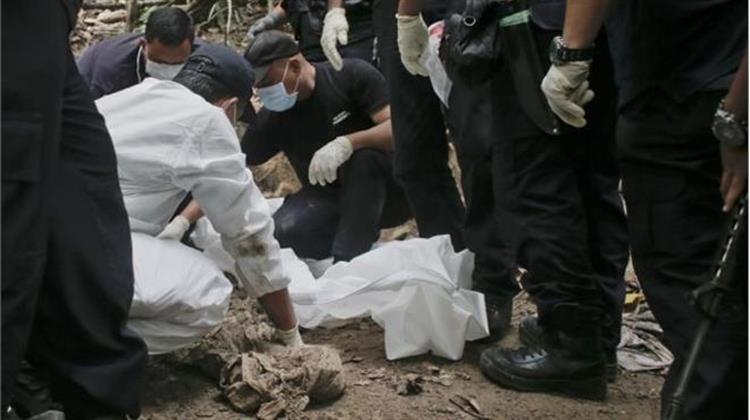Ιράκ: Ομαδικοί Τάφοι με Περίπου 470 Σορούς Βρέθηκαν στο Τικρίτ