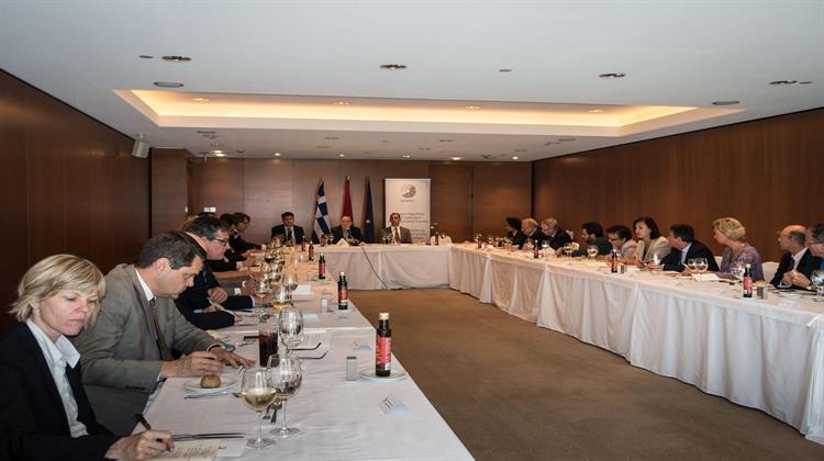 Γεύμα Π. Λαφαζάνη με τους Πρέσβεις των Xωρών της Ε.Ε.