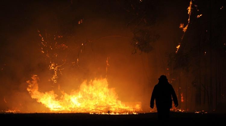 Μεγάλη Πυρκαγιά σε Αποθήκες Καυσίμων στην Ουκρανία - Νεκροί Αγνοούμενοι και Τραυματίες ο Θλιβερός Απολογισμός