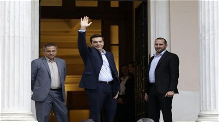 «Ο Τσίπρας Παίζει με τη Φωτιά»