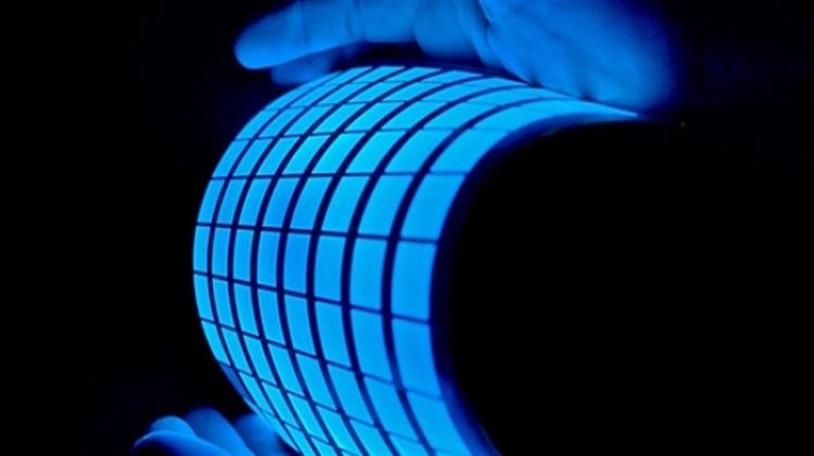 Smartonics: Εύκαμπτα Οργανικά Φωτοβολταϊκά Που Ενσωματώνονται σε Αυτοκίνητο με Ελληνική «Υπογραφή»