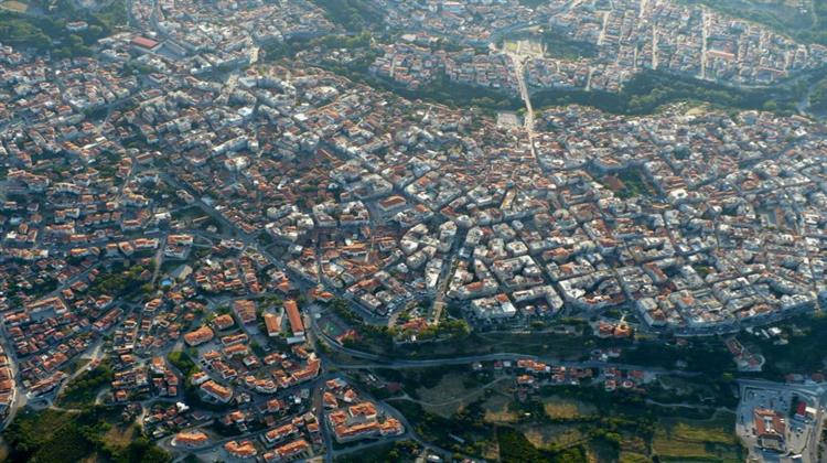 Βέροια: Έχασε τα Κλειδιά του και Βύθισε στο Σκοτάδι τη Μισή Πόλη για Μία Ώρα