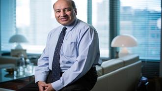 Σούμα Τσακραμπάρ : «Θα Χρηματοδοτούμε Μικρομεσαίους και Επενδύσεις στην Ελλάδα στο Μέλλον»